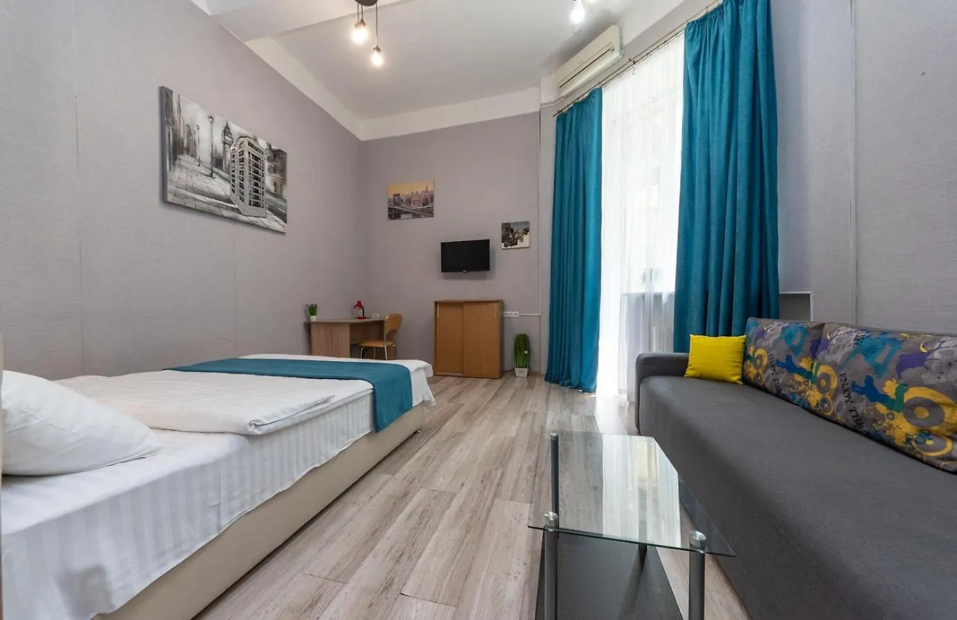 Art Apartment In Maidan Kyiv